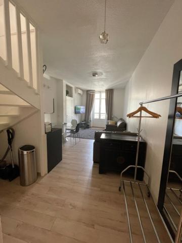 ניס Apartment On Dante Street Next To The Sea מראה חיצוני תמונה